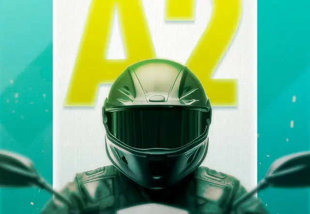 Motocicleta y casco — curso para licencia de conducción categoría A2